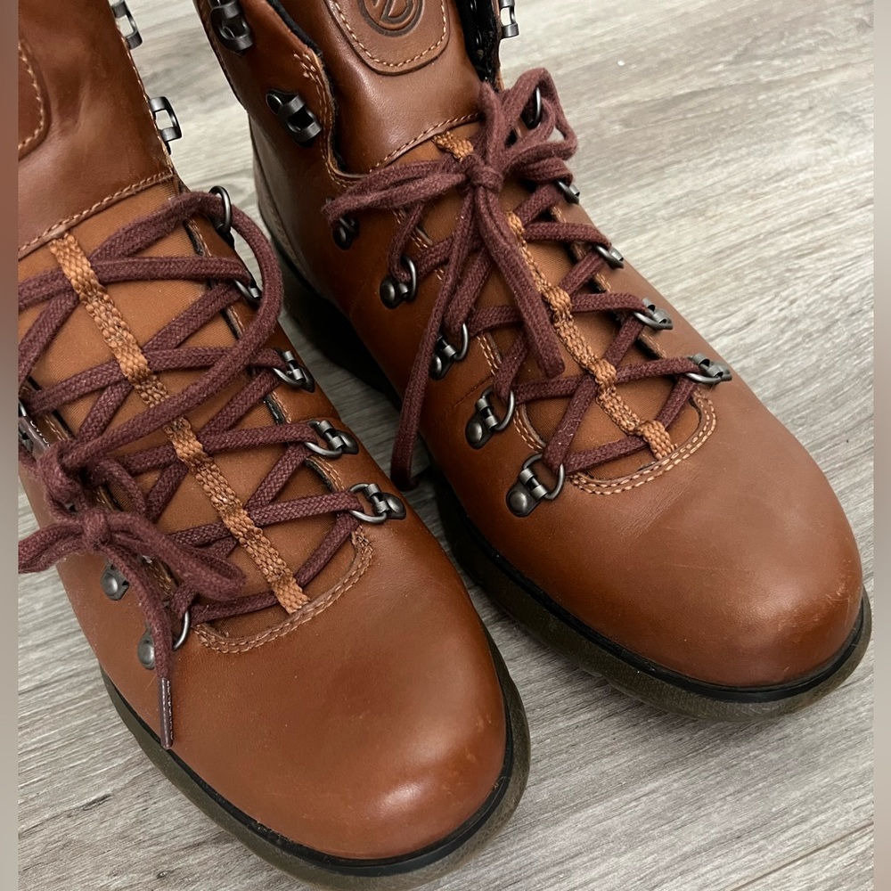 COLE HAAN Zerogrand Size 9